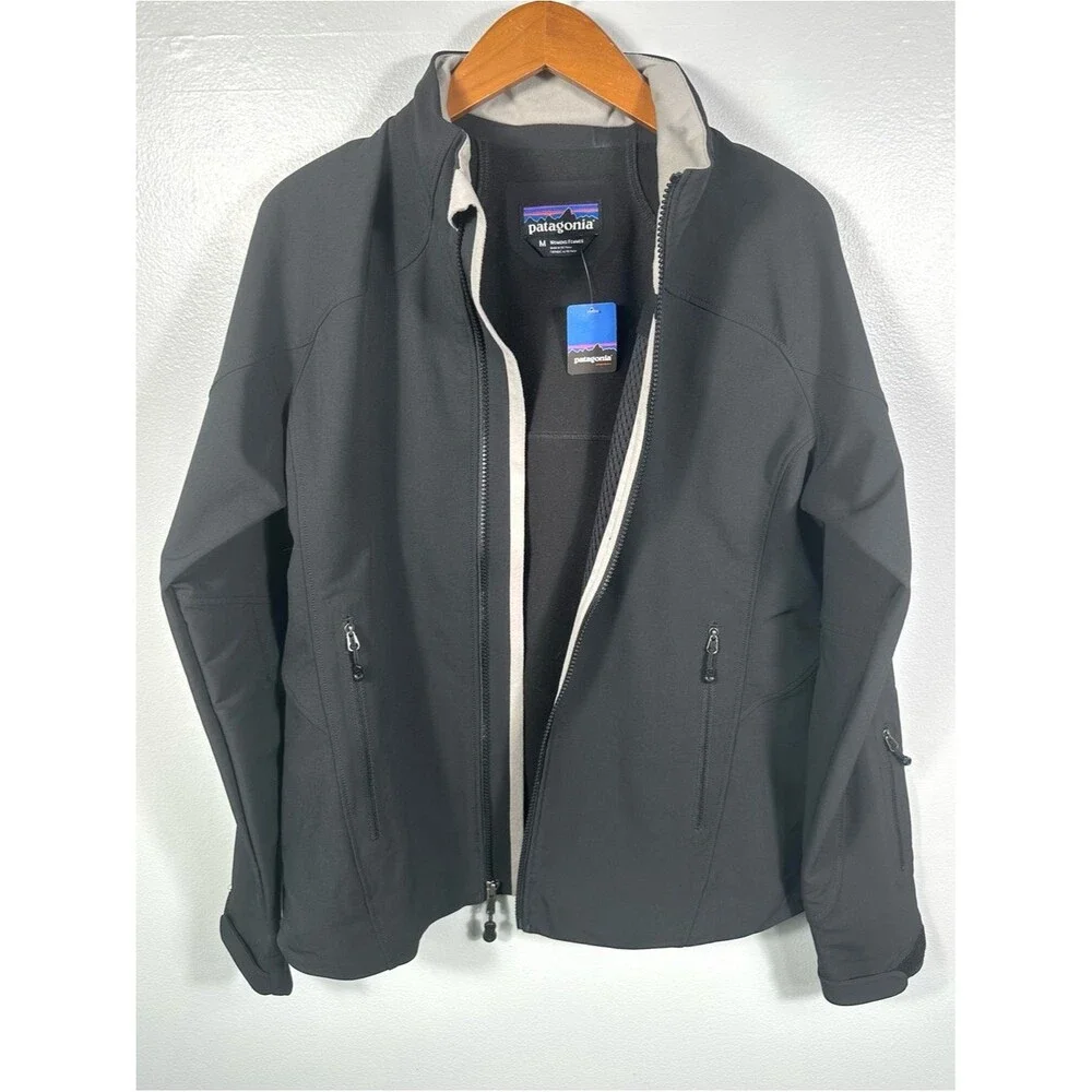 Patagonia Black Special Guide Jacket NWT Size Medium Outdoor Hiking Activewear
